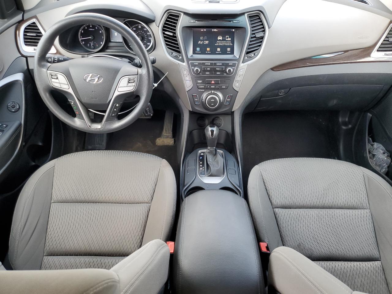 2017 Hyundai Santa Fe - Image 8