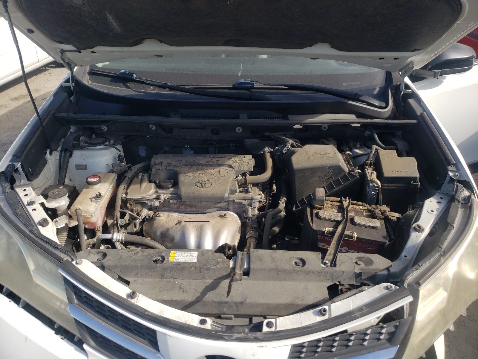 JTMZFREV4FJ058811 2015 Toyota Rav4 Le