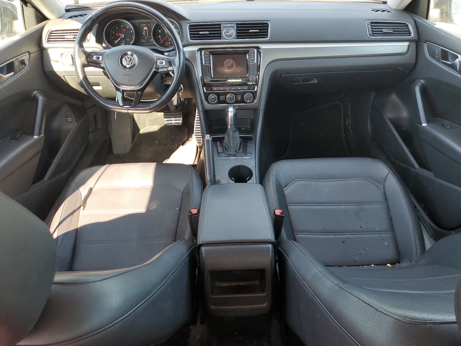 1VWDT7A39HC072221 2017 Volkswagen Passat R-Line