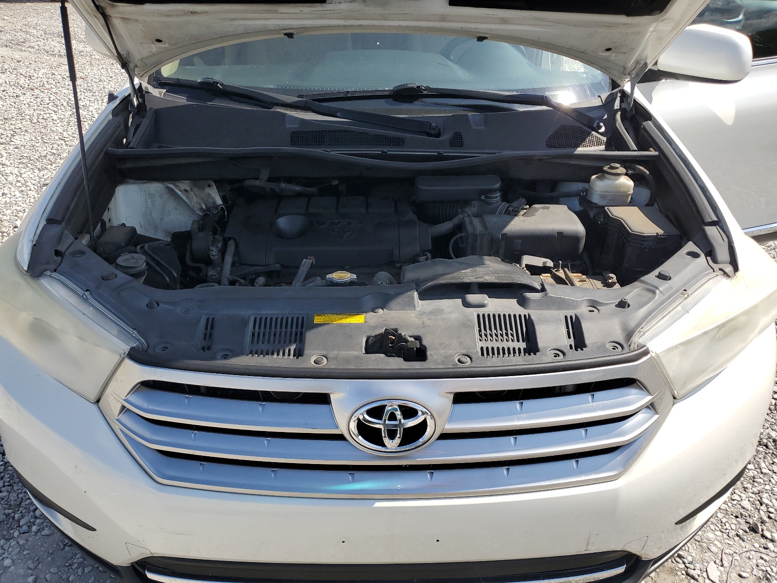 5TDZA3EH5CS024588 2012 Toyota Highlander Base