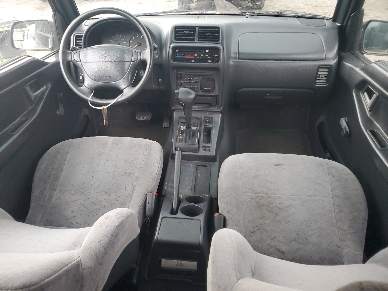 2CNBE1367W6919926 1998 Chevrolet Tracker