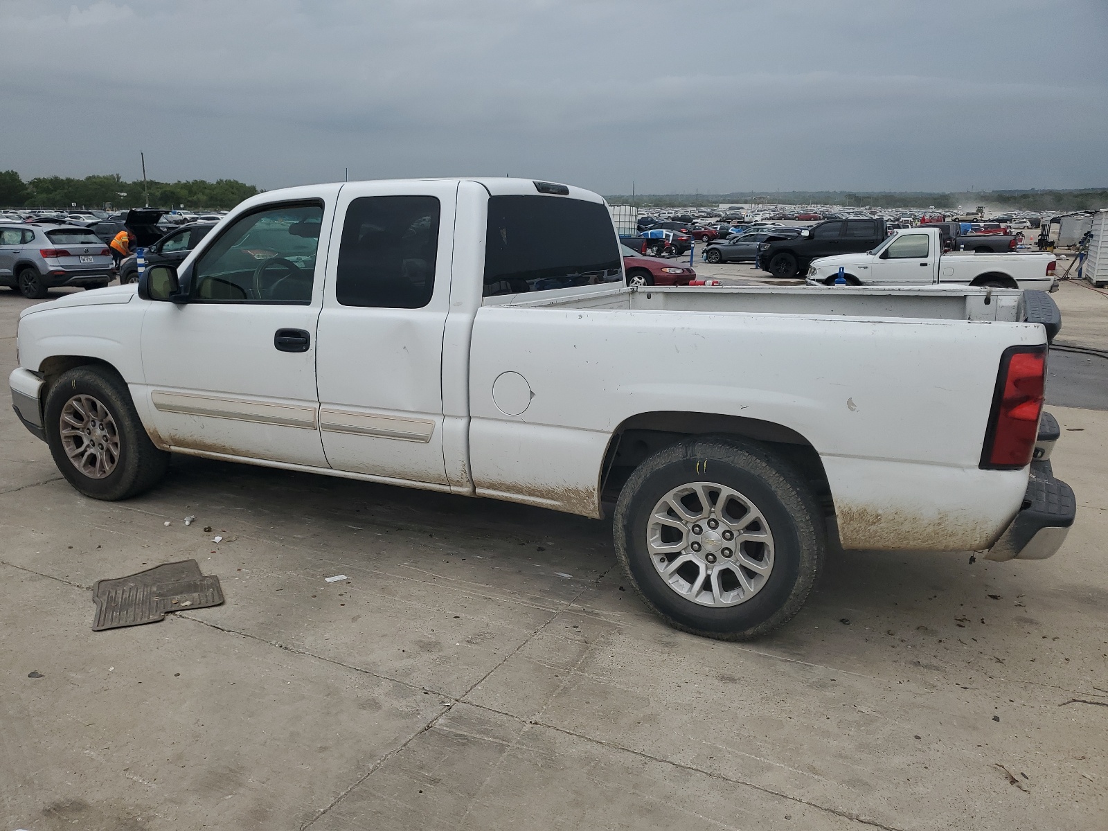 1GCEC19V86Z297038 2006 Chevrolet Silverado C1500