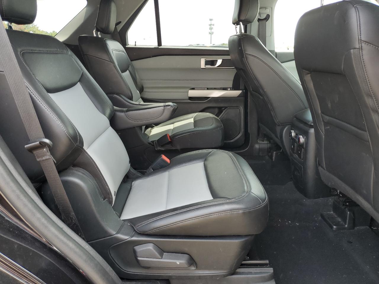 2022 Ford Explorer Xlt VIN: 1FMSK8DH5NGB16922 Lot: 62048484