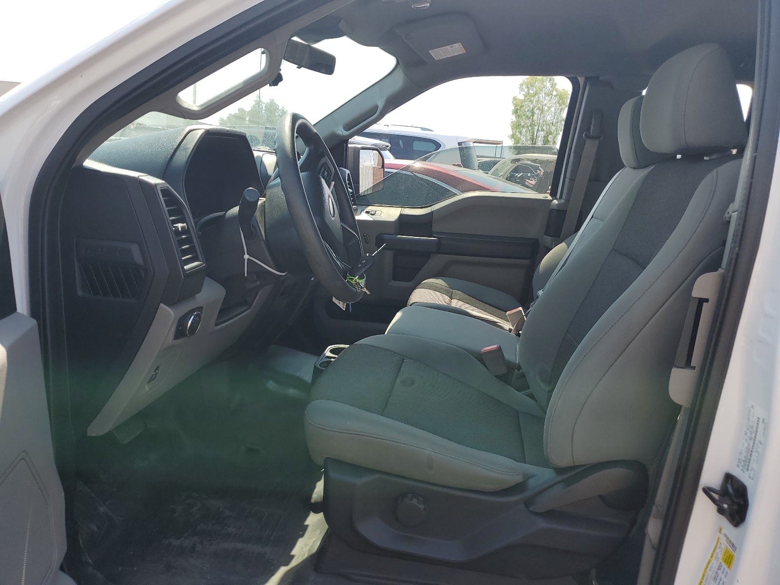 2019 Ford F150 Super Cab vin: 1FTEX1EB2KKC53670