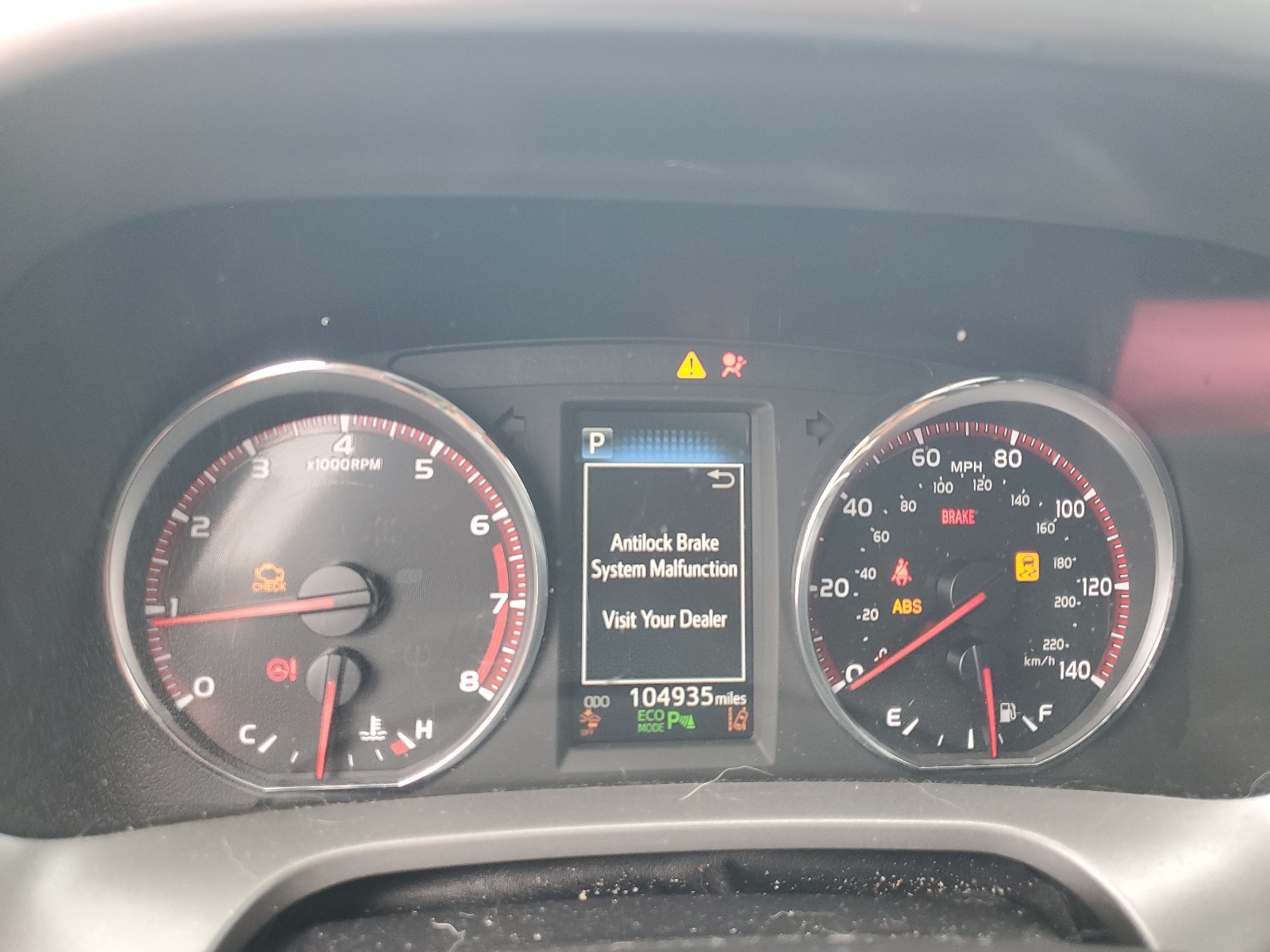 2T3NFREV0HW365637 2017 Toyota Rav4 Se