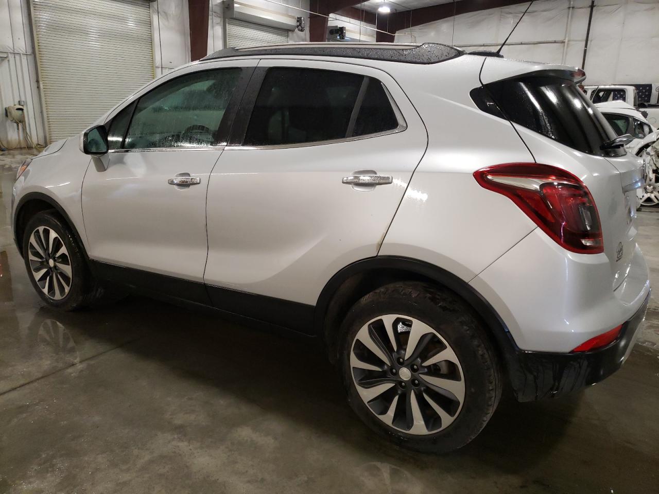 KL4CJESM8NB562743 2022 BUICK ENCORE - Image 2