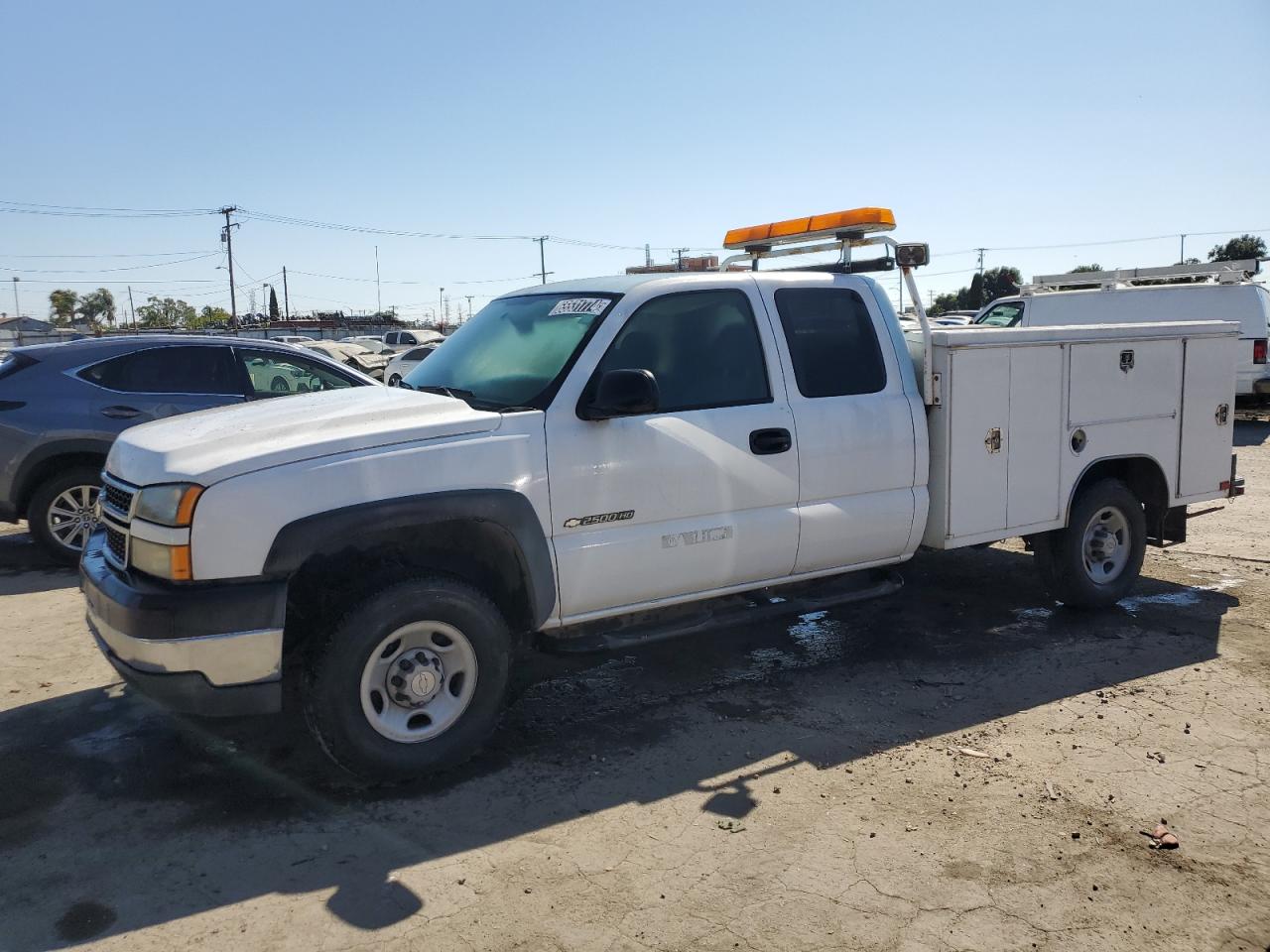 2006 Chevrolet Silverado C2500 Heavy Duty на продаже в Los Angeles, CA - Minor Dent/Scratches