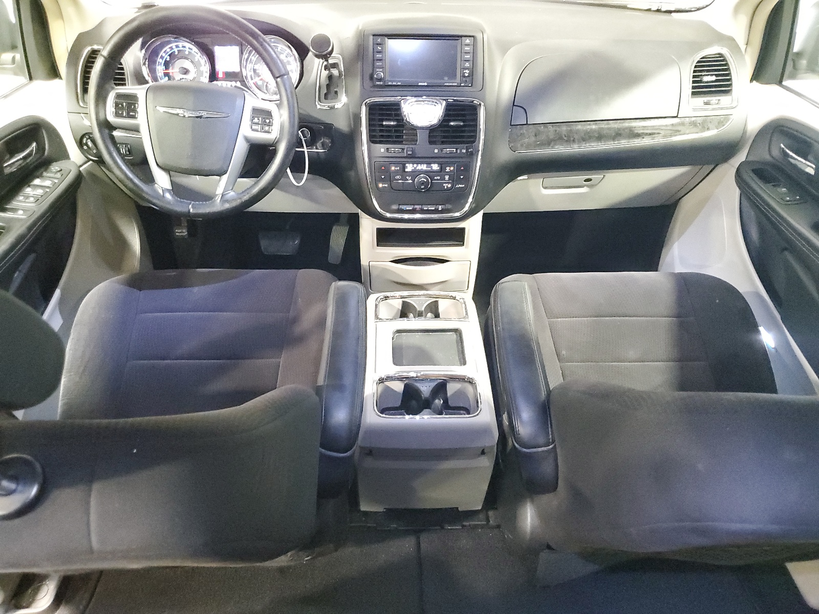 2A4RR5DG7BR718651 2011 Chrysler Town & Country Touring