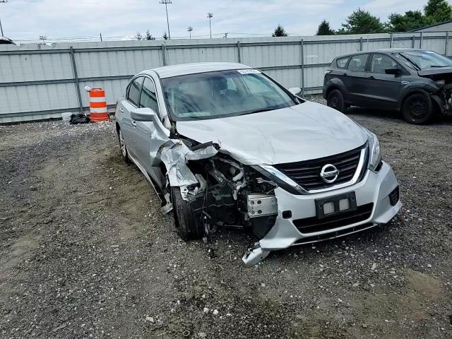 2017 Nissan Altima - Image 11