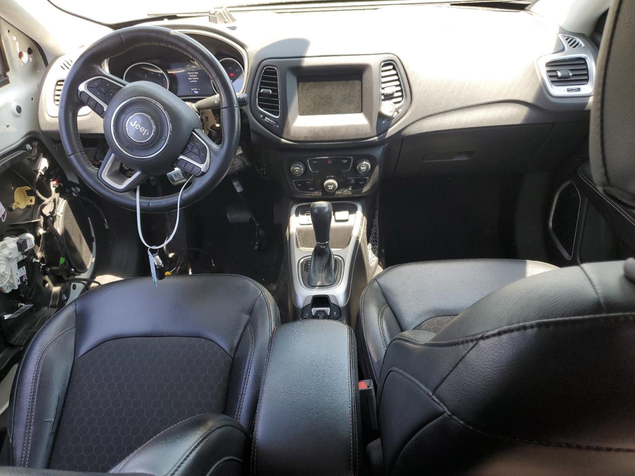 2019 Jeep Compass Latitude VIN: 3C4NJCBB0KT613700 Lot: 61526614