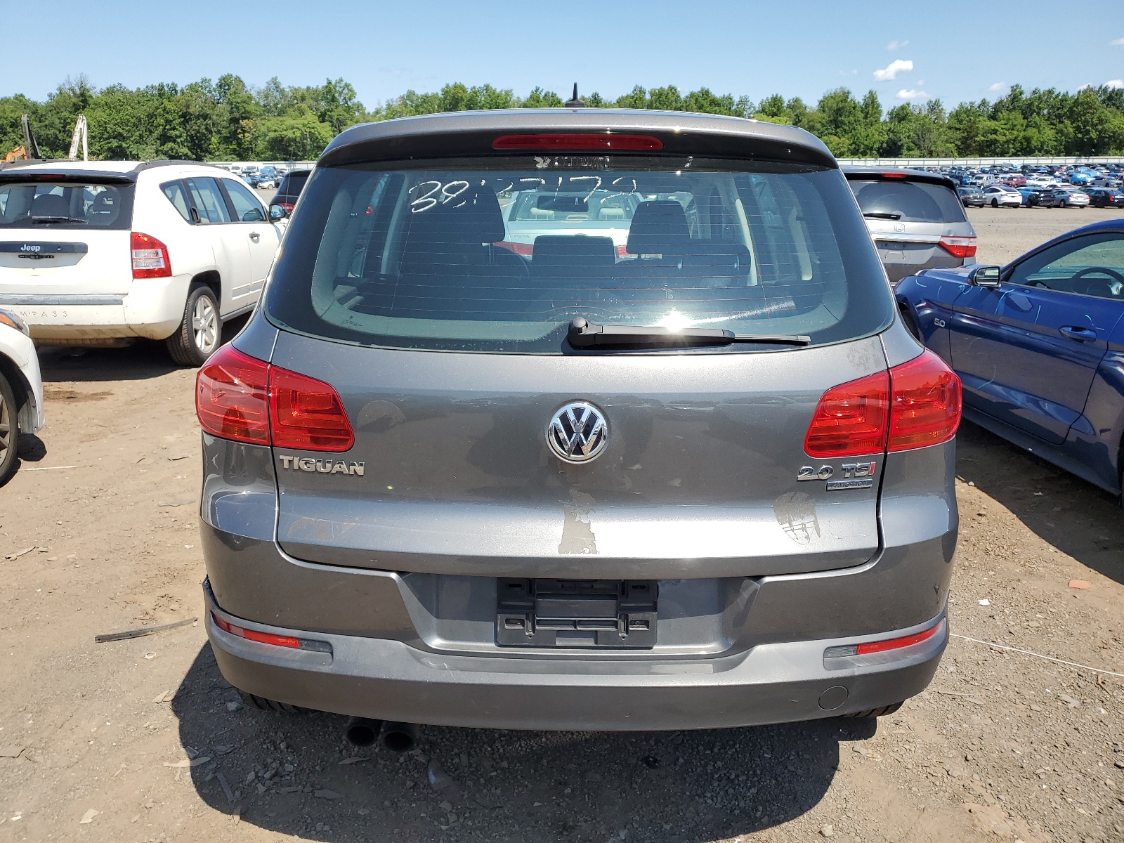 WVGBV7AX3CW000909 2012 Volkswagen Tiguan S