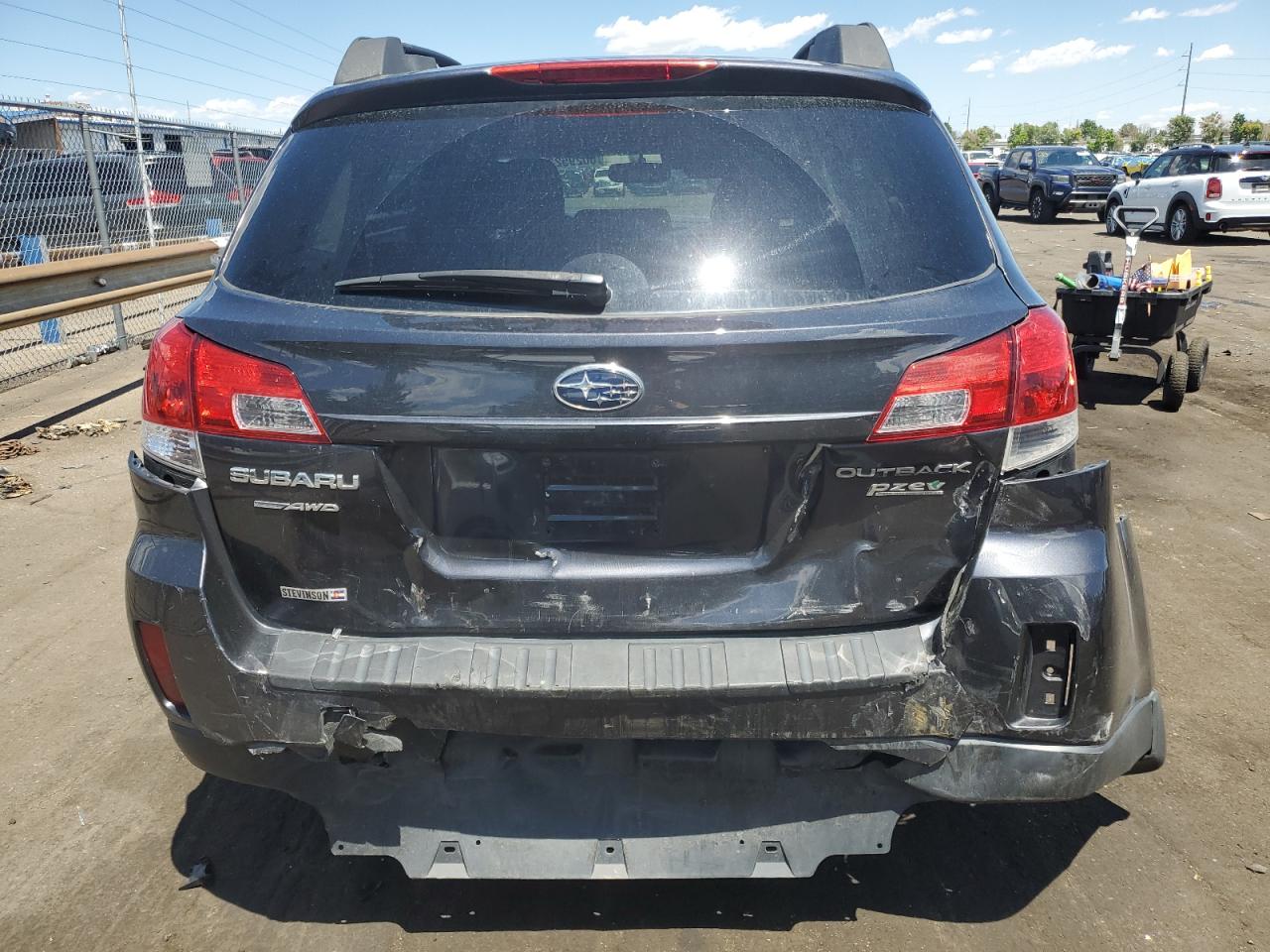 2010 Subaru Outback - Image 6