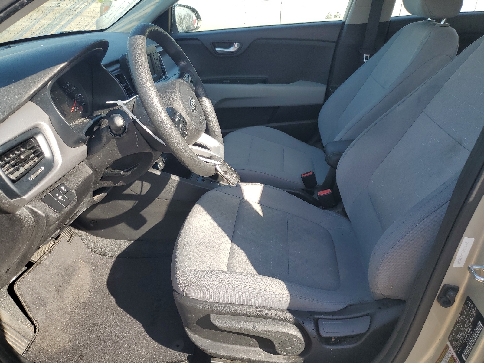 3KPA24AB9JE046909 2018 Kia Rio Lx