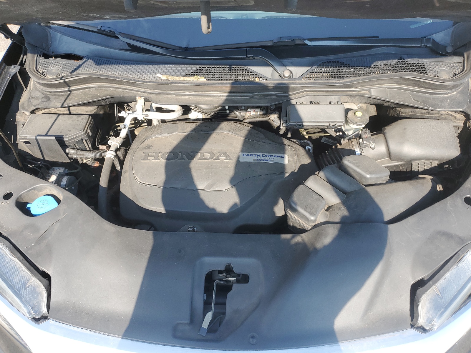 5FNYF6H60KB021240 2019 Honda Pilot Touring