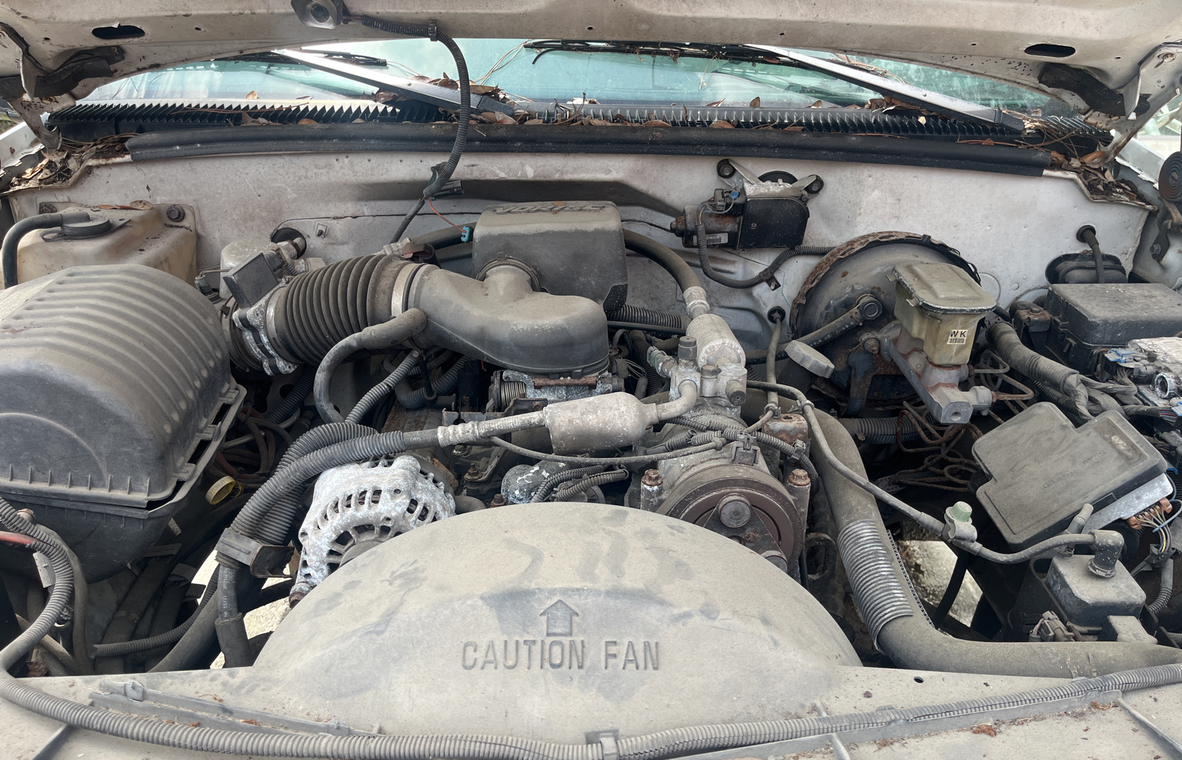 1GCGC24R5WZ208678 1998 Chevrolet Gmt-400 C2500