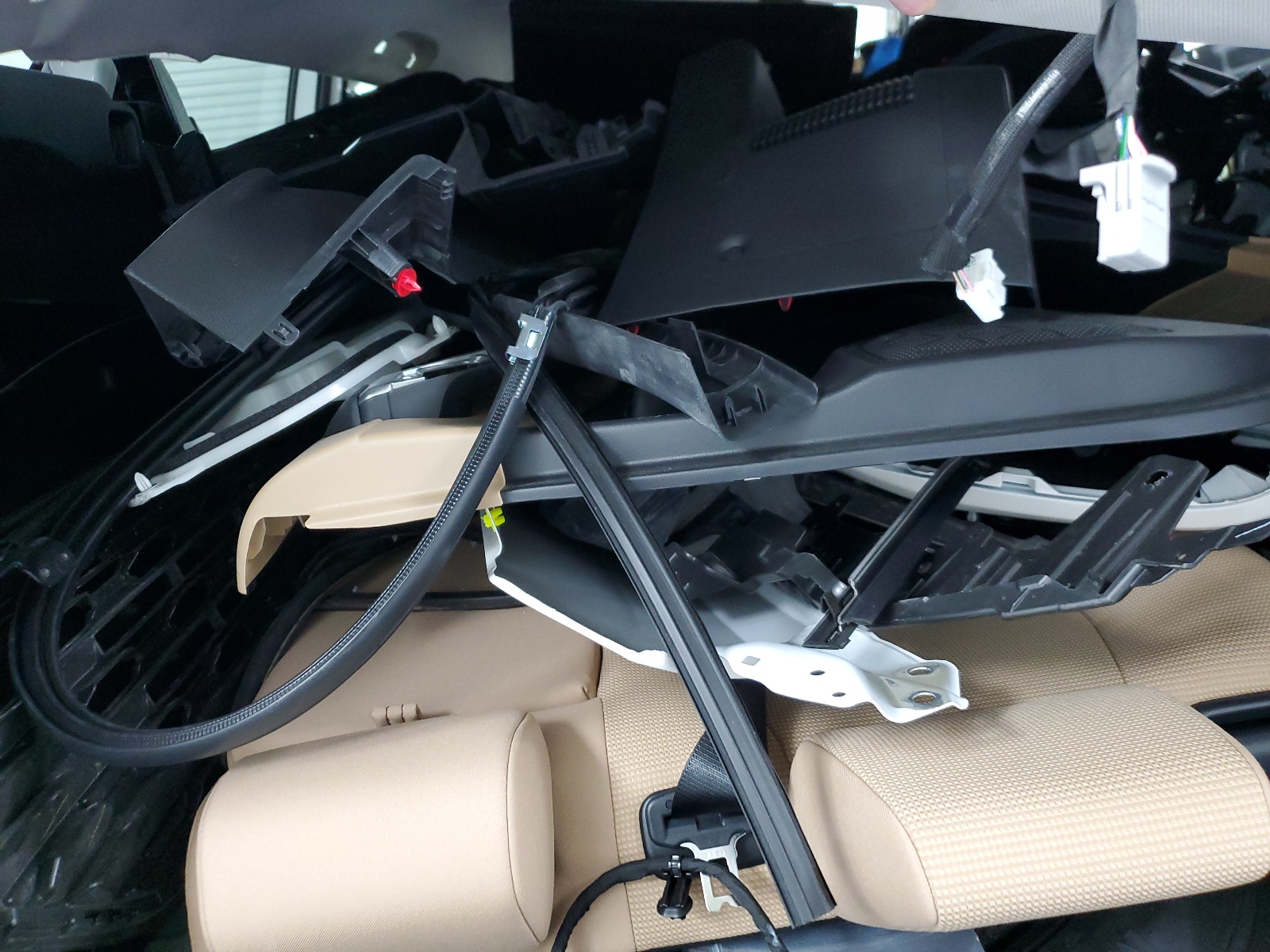 2T3LWRFV1RW199782 2024 Toyota Rav4 Le