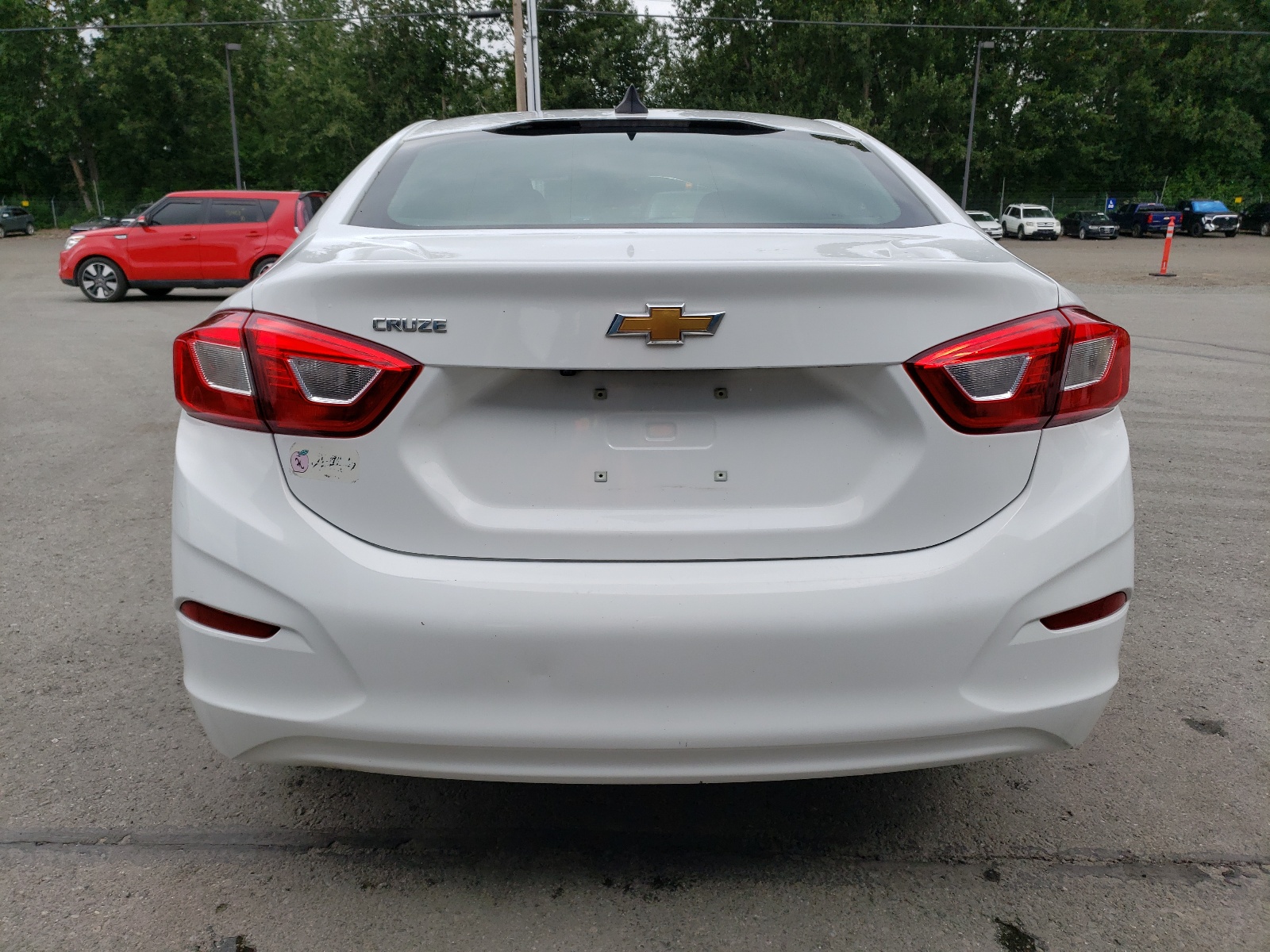 2018 Chevrolet Cruze Ls vin: 1G1BC5SM3J7210820