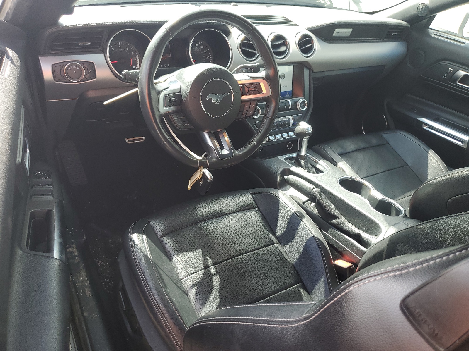 1FATP8UH7N5104167 2022 Ford Mustang