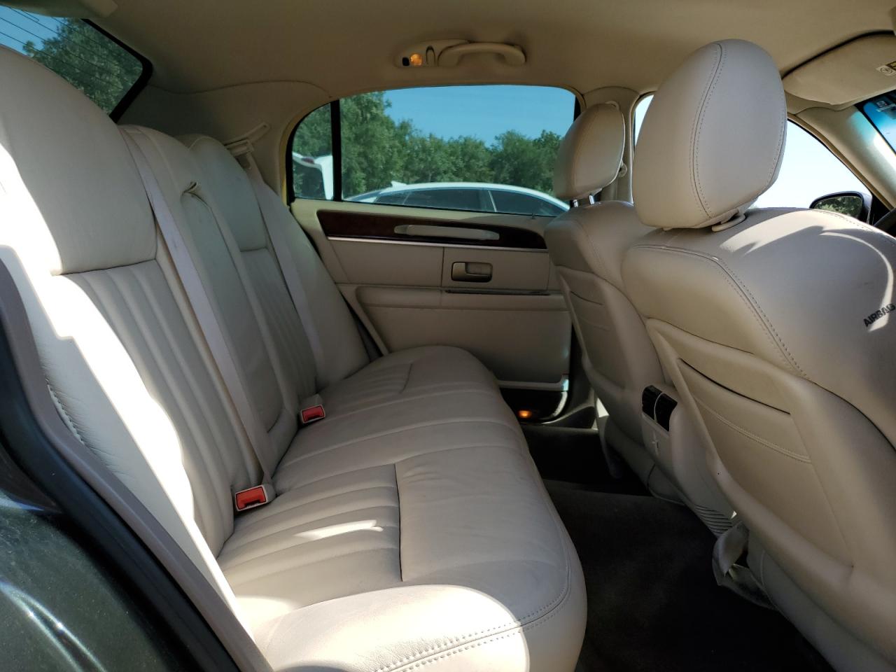 2005 Lincoln Town Car Signature VIN: 1LNHM81W45Y613168 Lot: 64187024