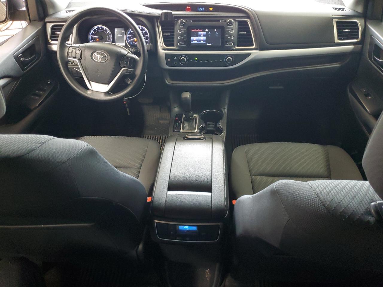 2019 Toyota Highlander Le VIN: 5TDZZRFH9KS360401 Lot: 64034524