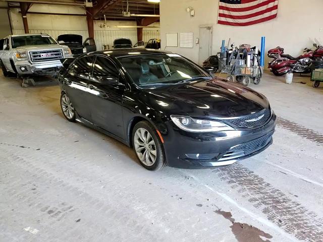 2015 Chrysler 200 S VIN: 1C3CCCBG4FN739582 Lot: 62844124