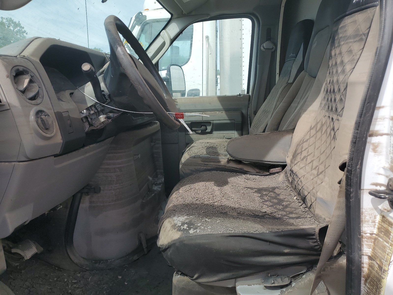 1FDWE3FL6GDC45589 2016 Ford Econoline E350 Super Duty Cutaway Van