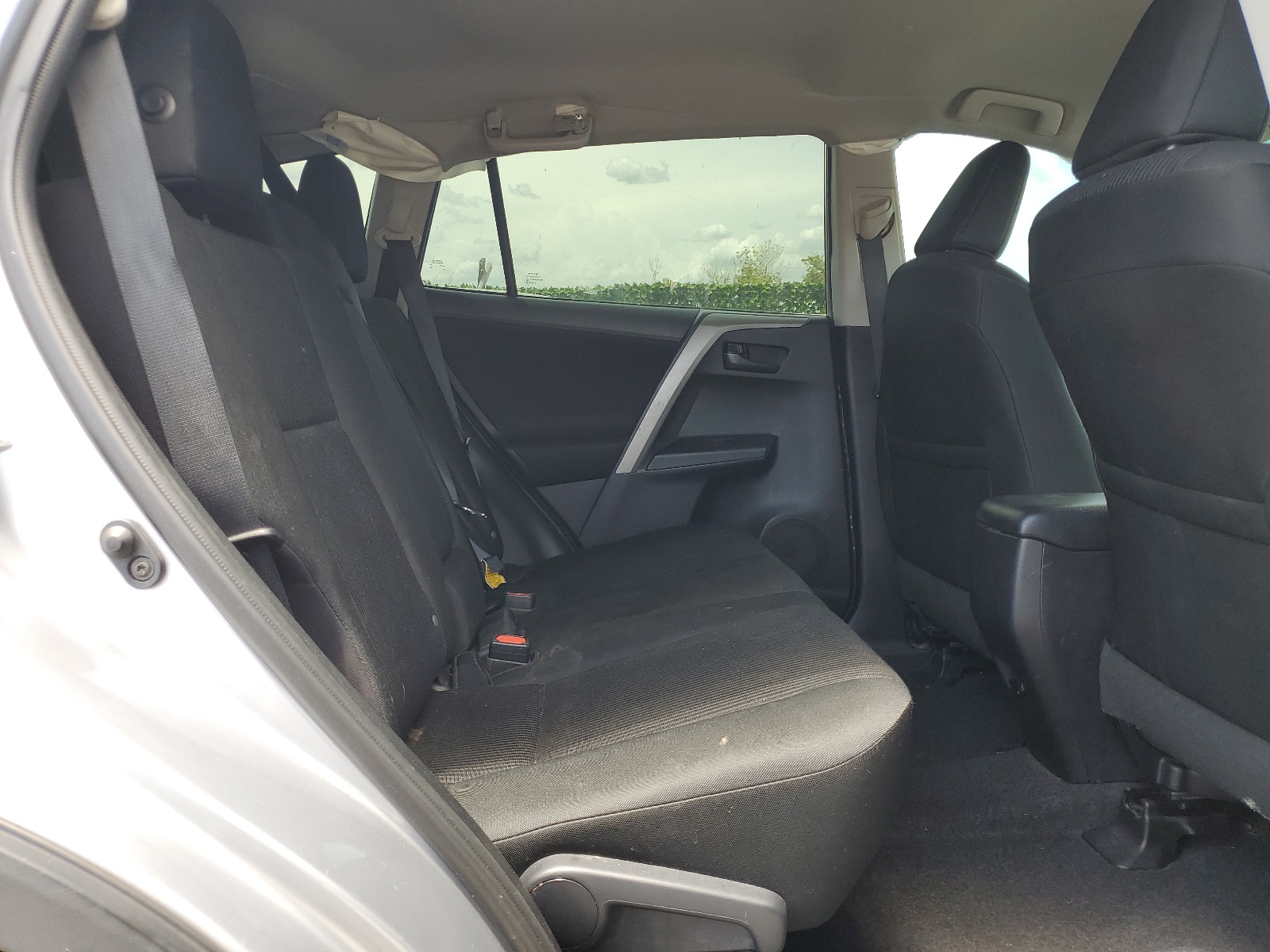 2T3ZFREVXHW349804 2017 Toyota Rav4 Le