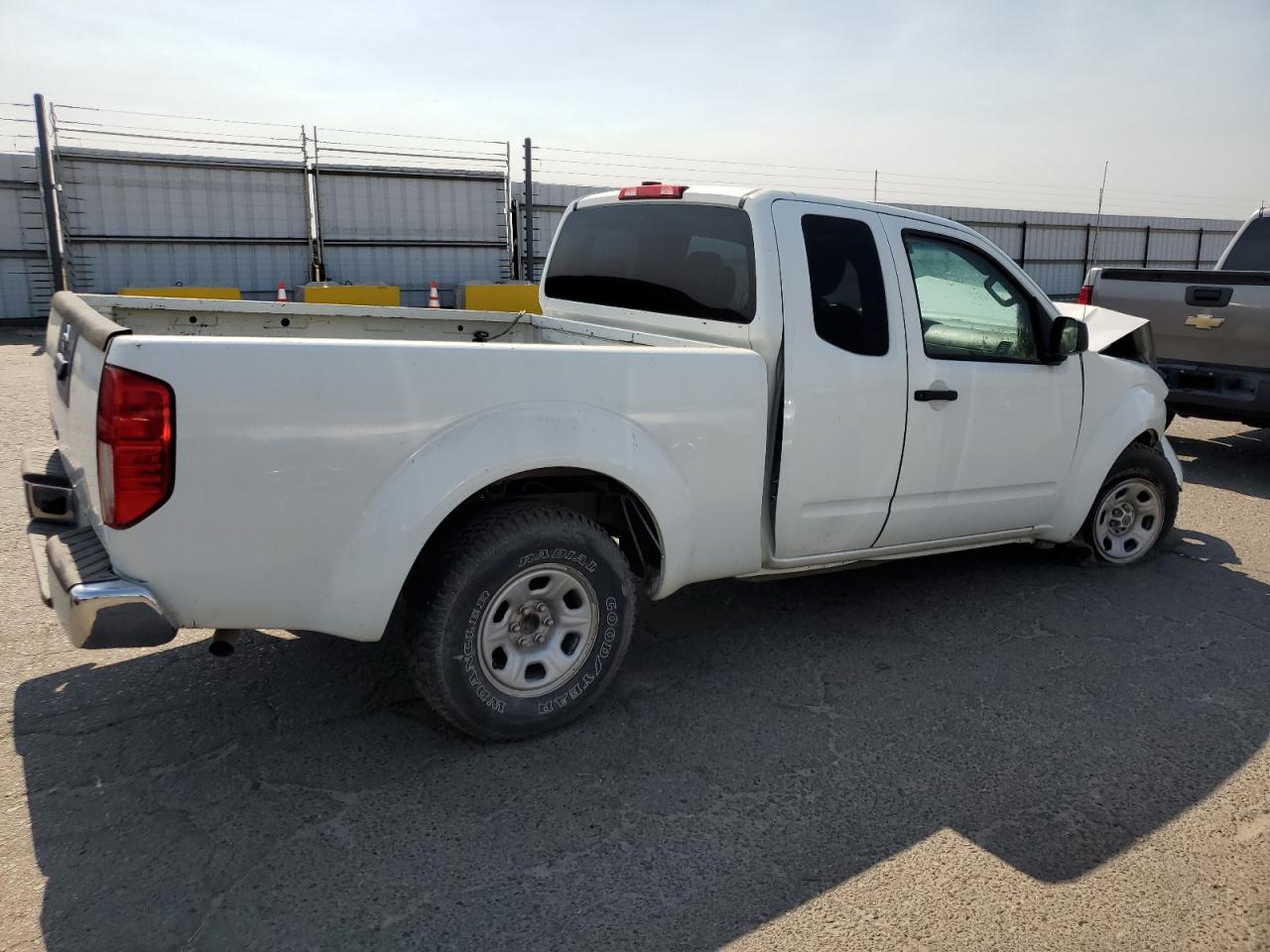 2014 Nissan Navara (Frontier) - Image 3