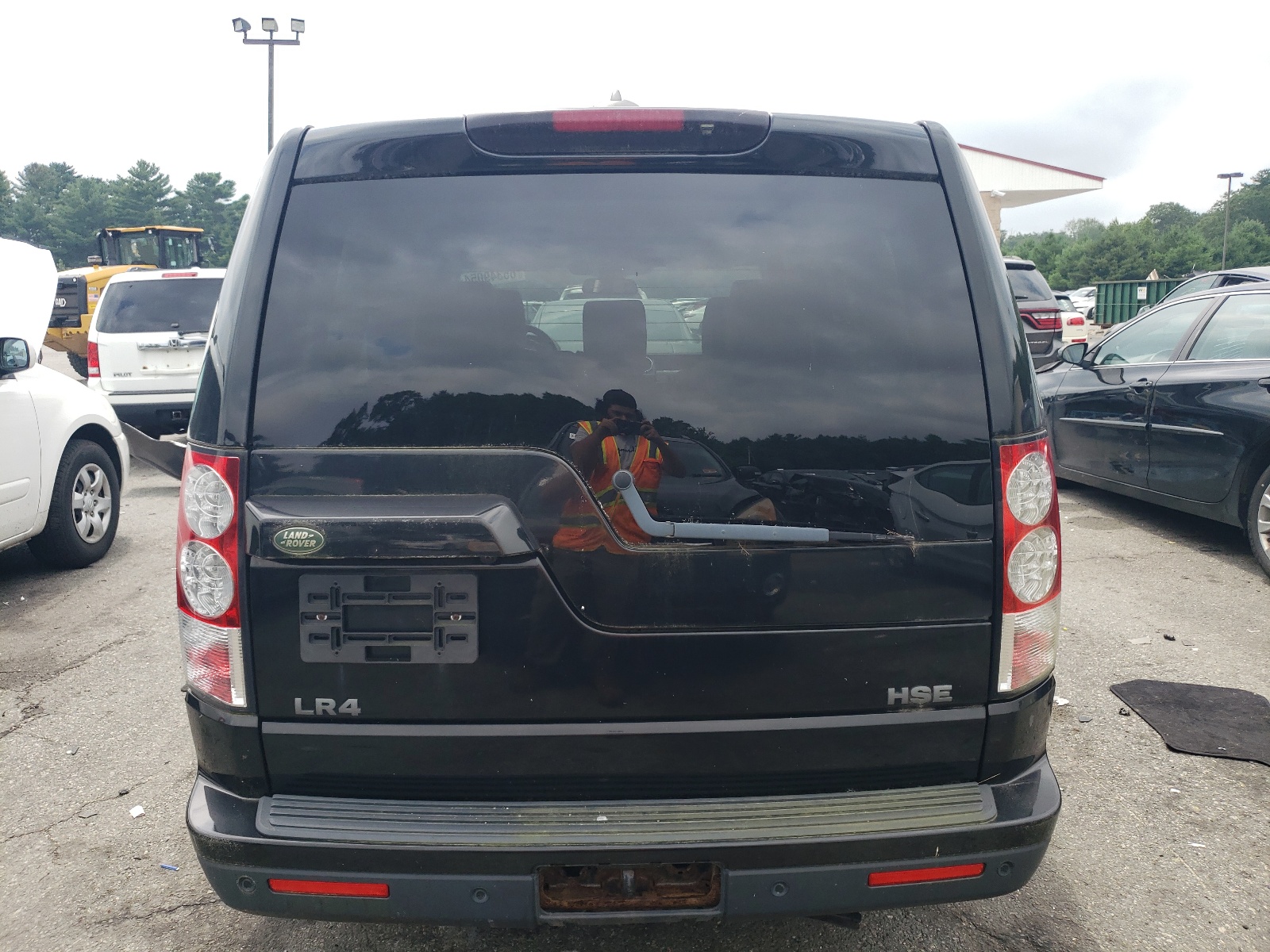 SALAG2D4XBA561644 2011 Land Rover Lr4 Hse