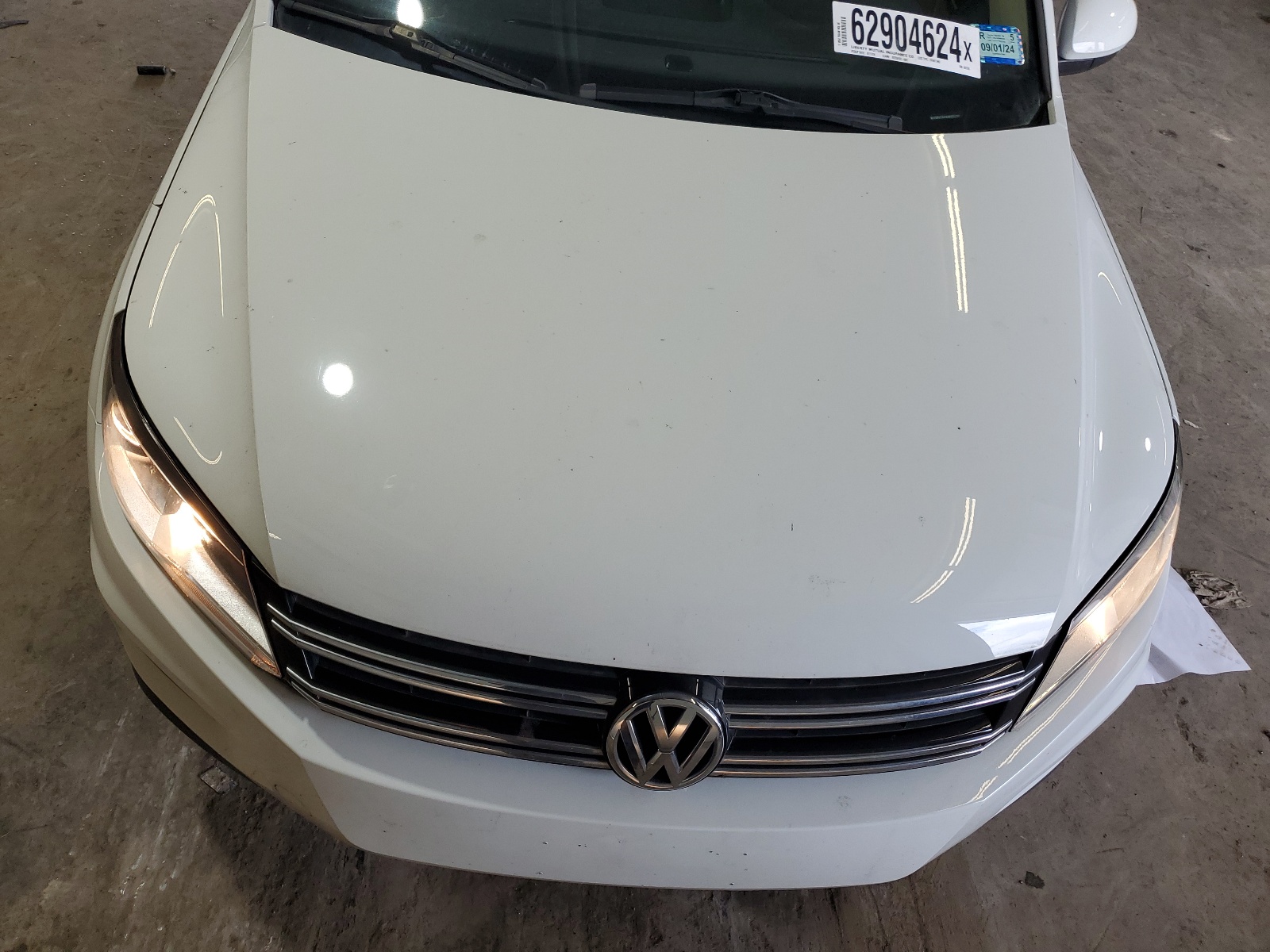 WVGRV7AX9HK022765 2017 Volkswagen Tiguan Wolfsburg