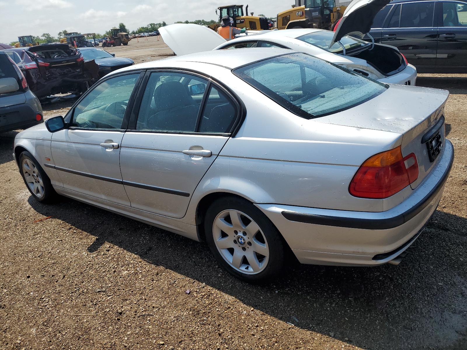 WBAAV33401FU77173 2001 BMW 325 I
