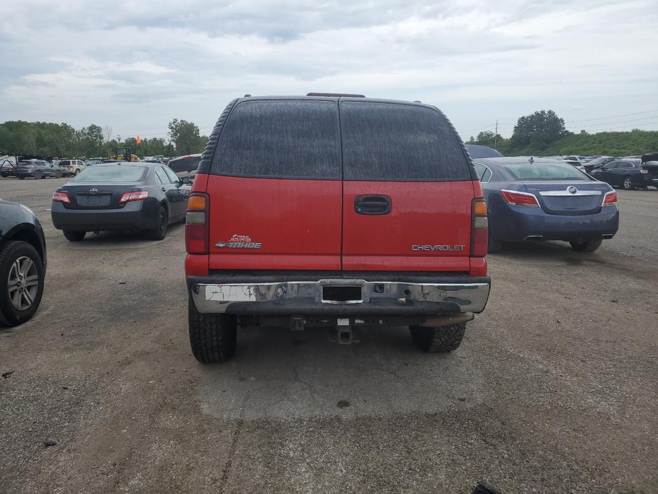 2002 Chevrolet Tahoe C1500 VIN: 1GNEC13Z52R129001 Lot: 62097344