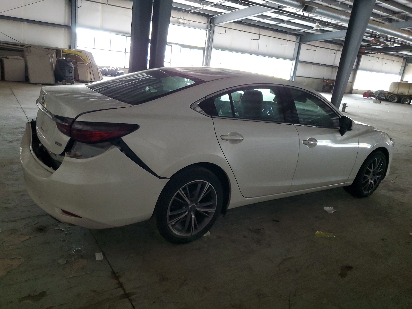 JM1GL1VM4J1328458 2018 Mazda 6 Touring