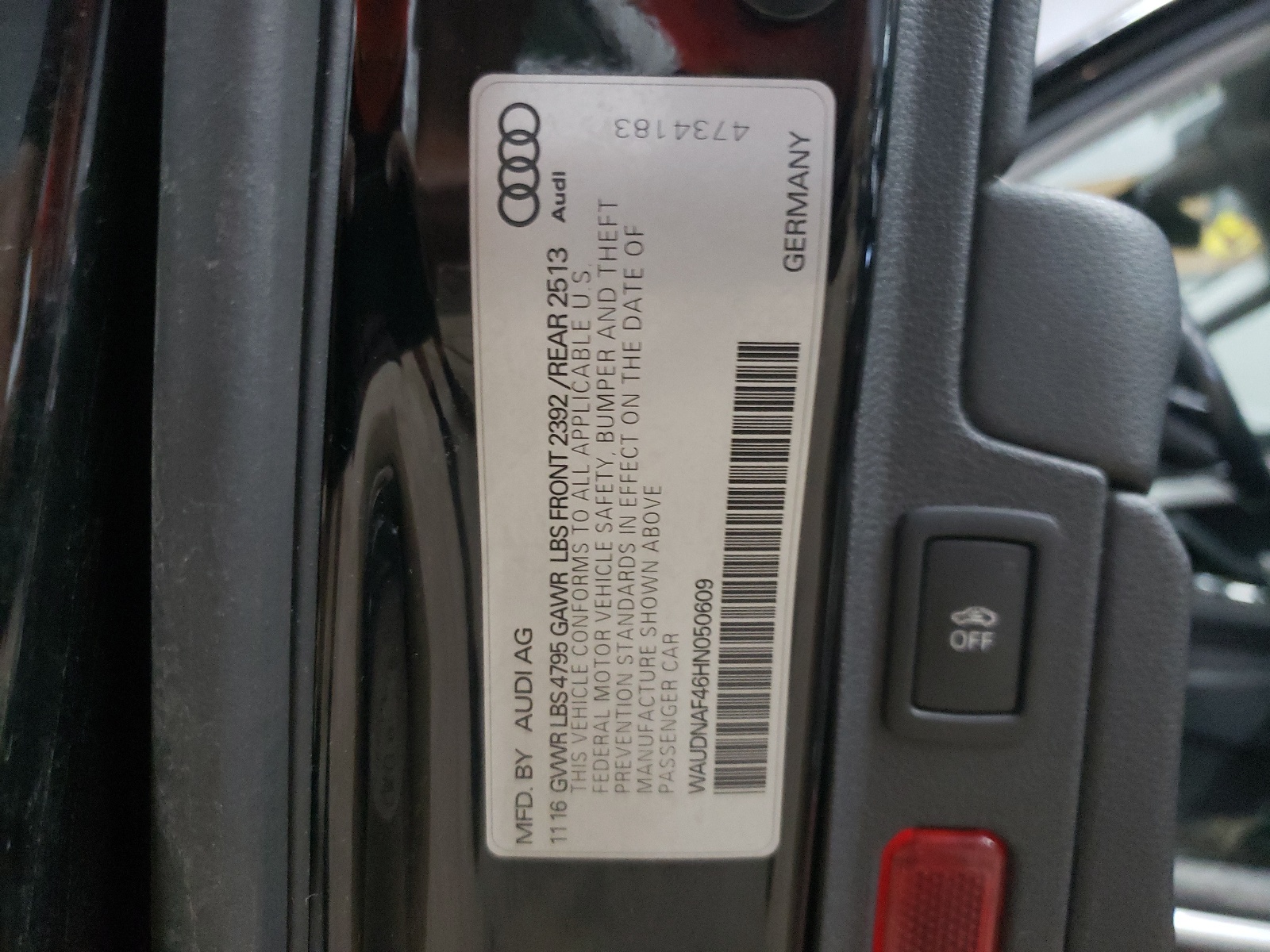 WAUDNAF46HN050609 2017 Audi A4 Premium