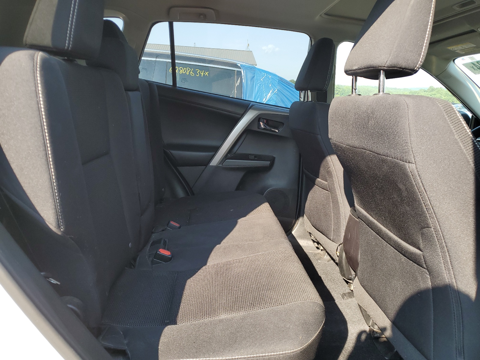 2T3RFREV4HW682063 2017 Toyota Rav4 Xle