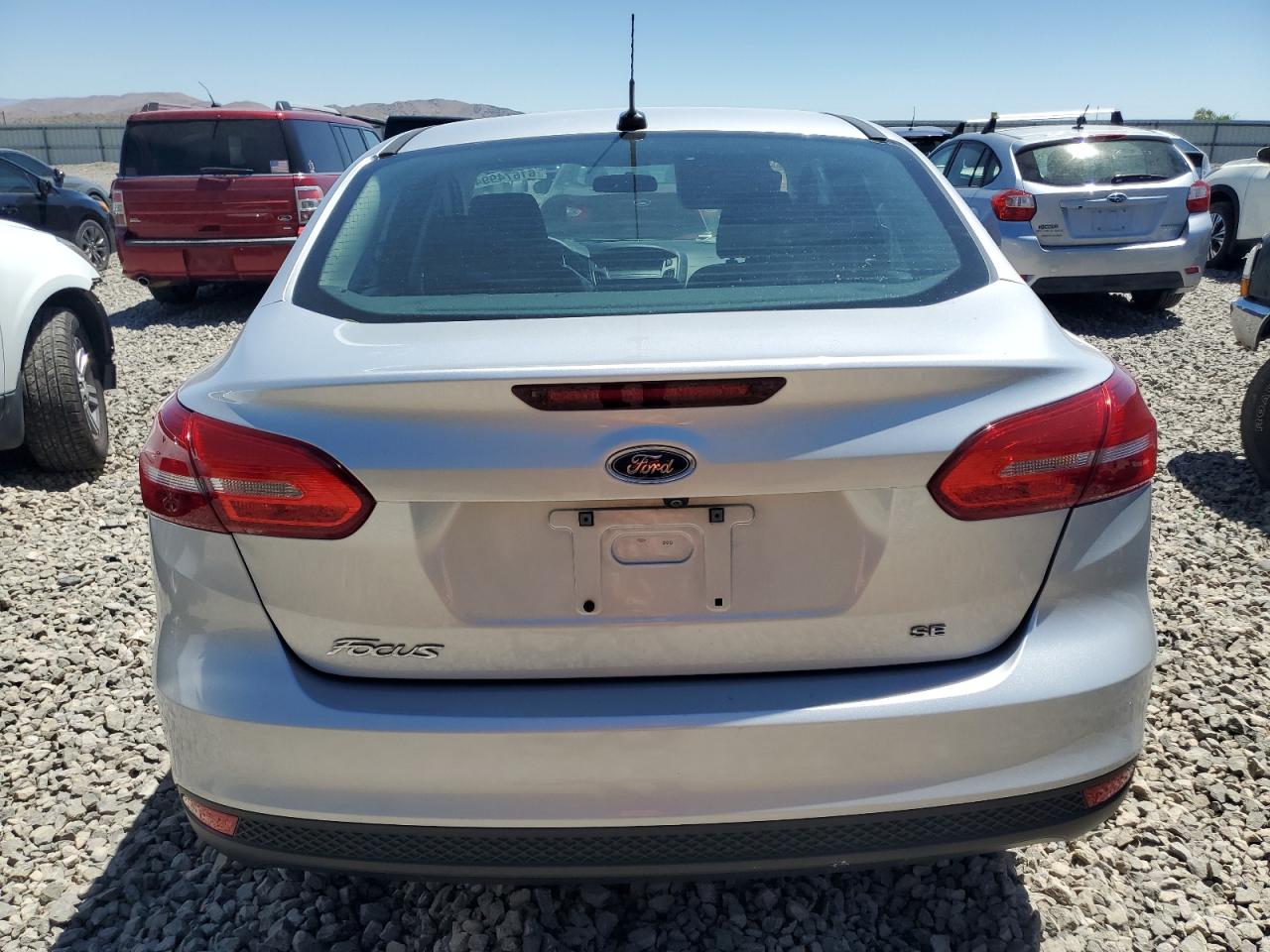 1FADP3F27JL328609 2018 Ford Focus Se