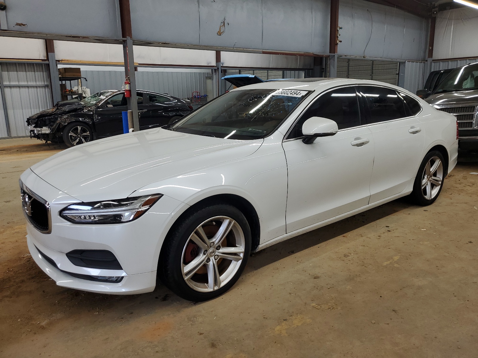 2017 Volvo S90 T5 Momentum vin: YV1102AKXH1010261