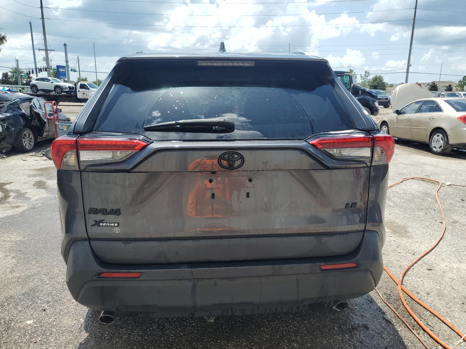 2T3H1RFV0MC169588 2021 Toyota Rav4 Le