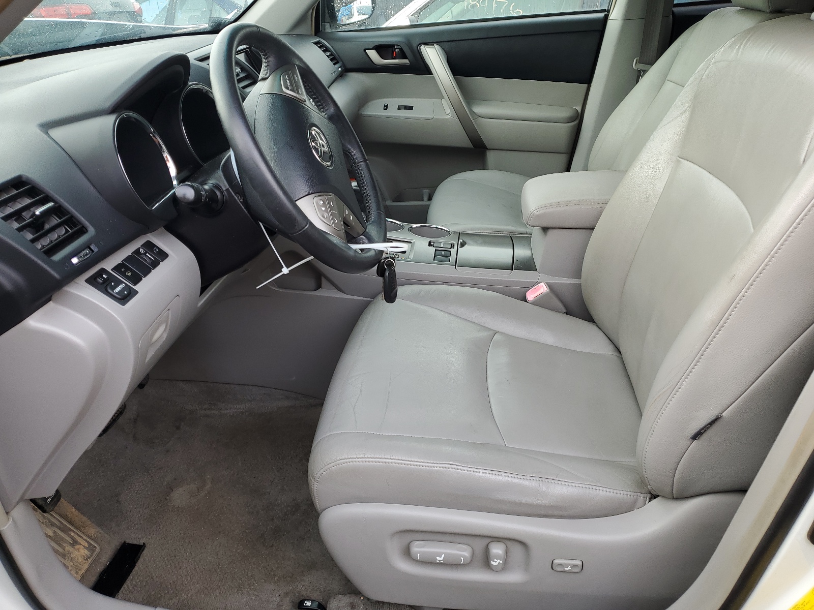 JTEDS43A882056237 2008 Toyota Highlander Sport