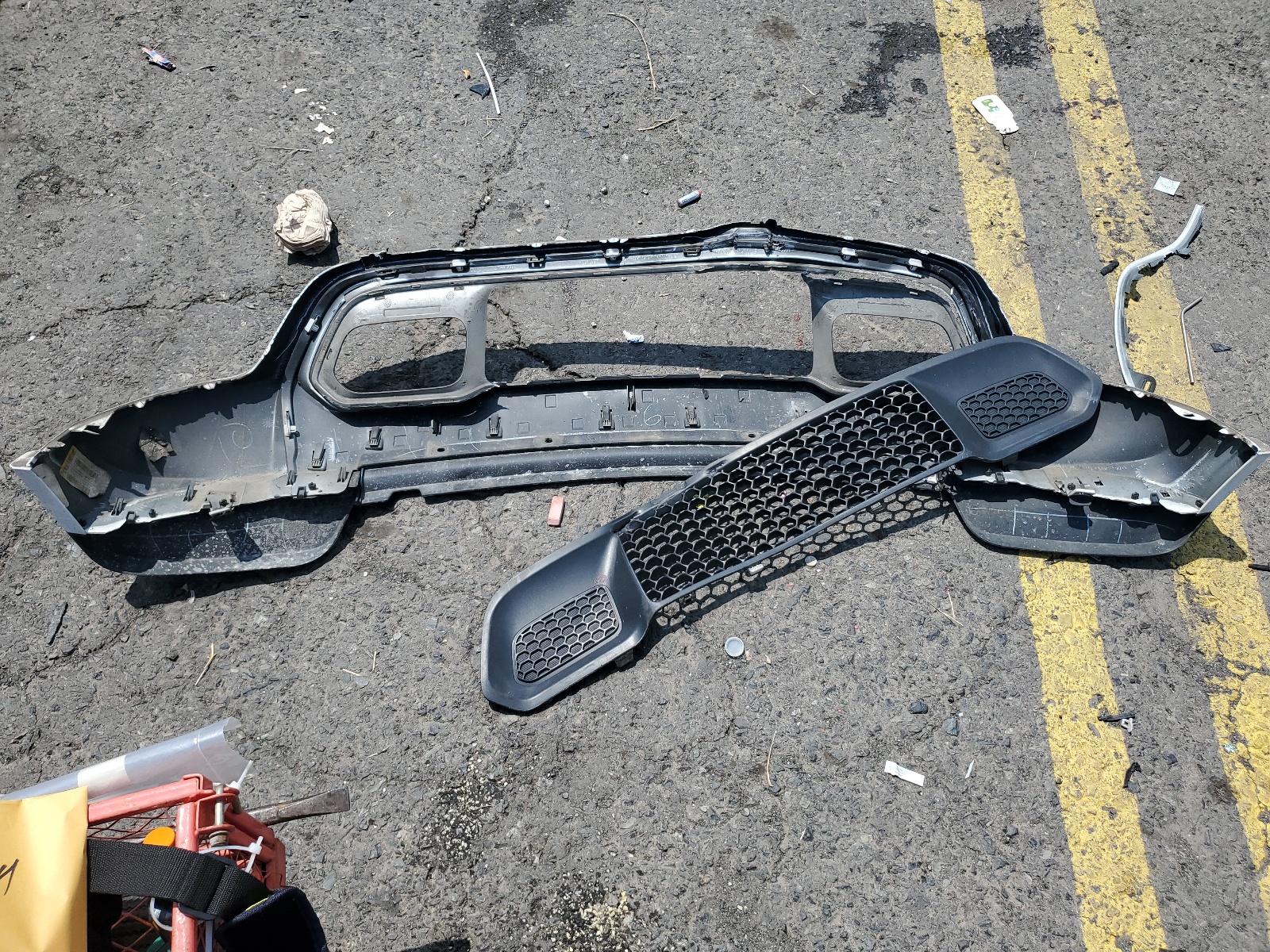 1C4RJFAG6LC363215 2020 Jeep Grand Cherokee Laredo