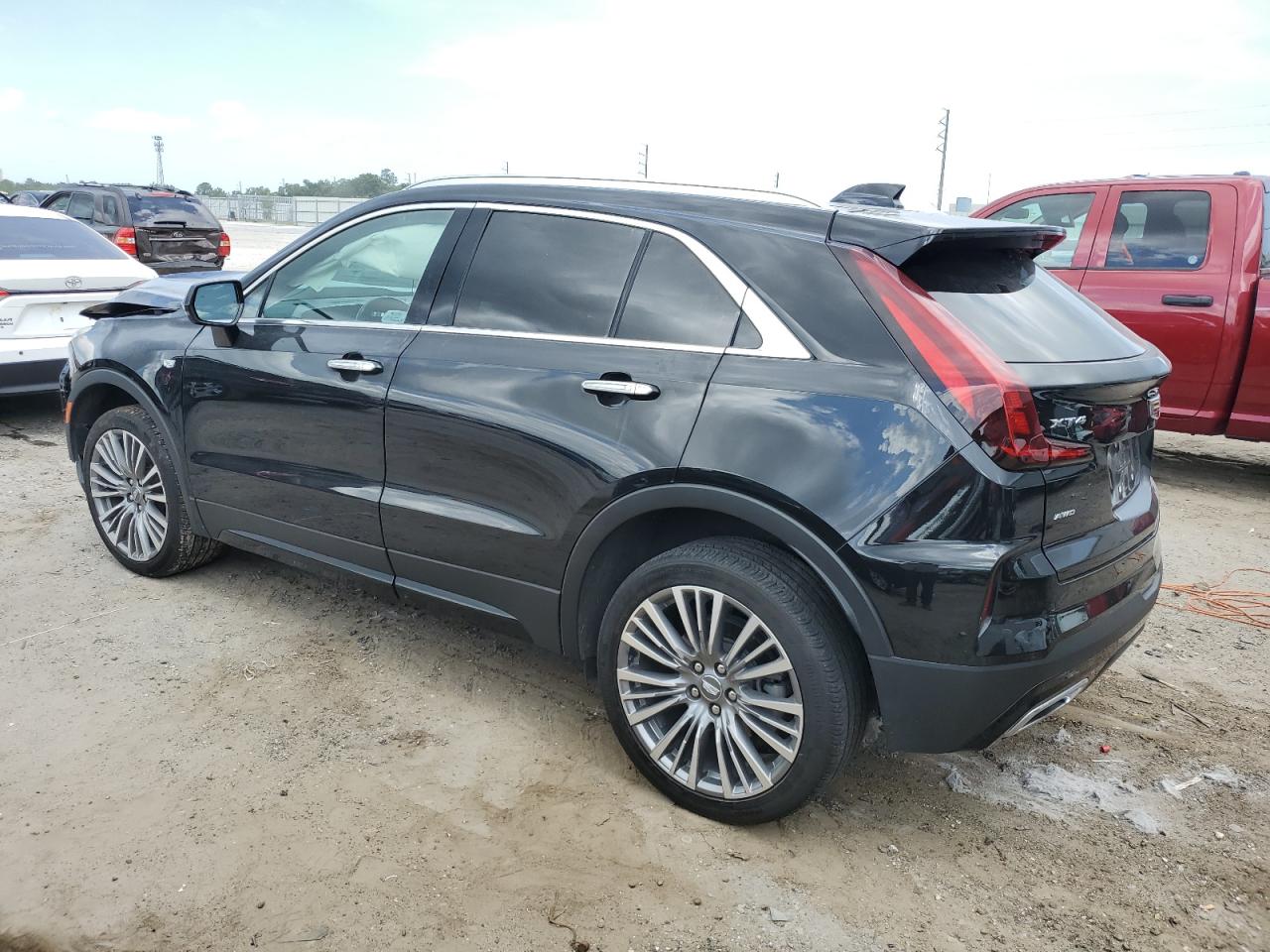 1GYFZDR49RF100258 Cadillac XT4 PREMIU 2