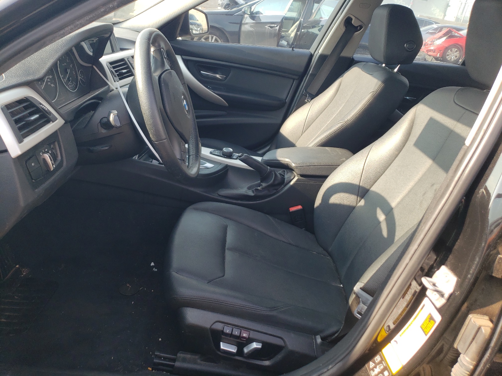 WBA8E5G38HNU44854 2017 BMW 320 Xi