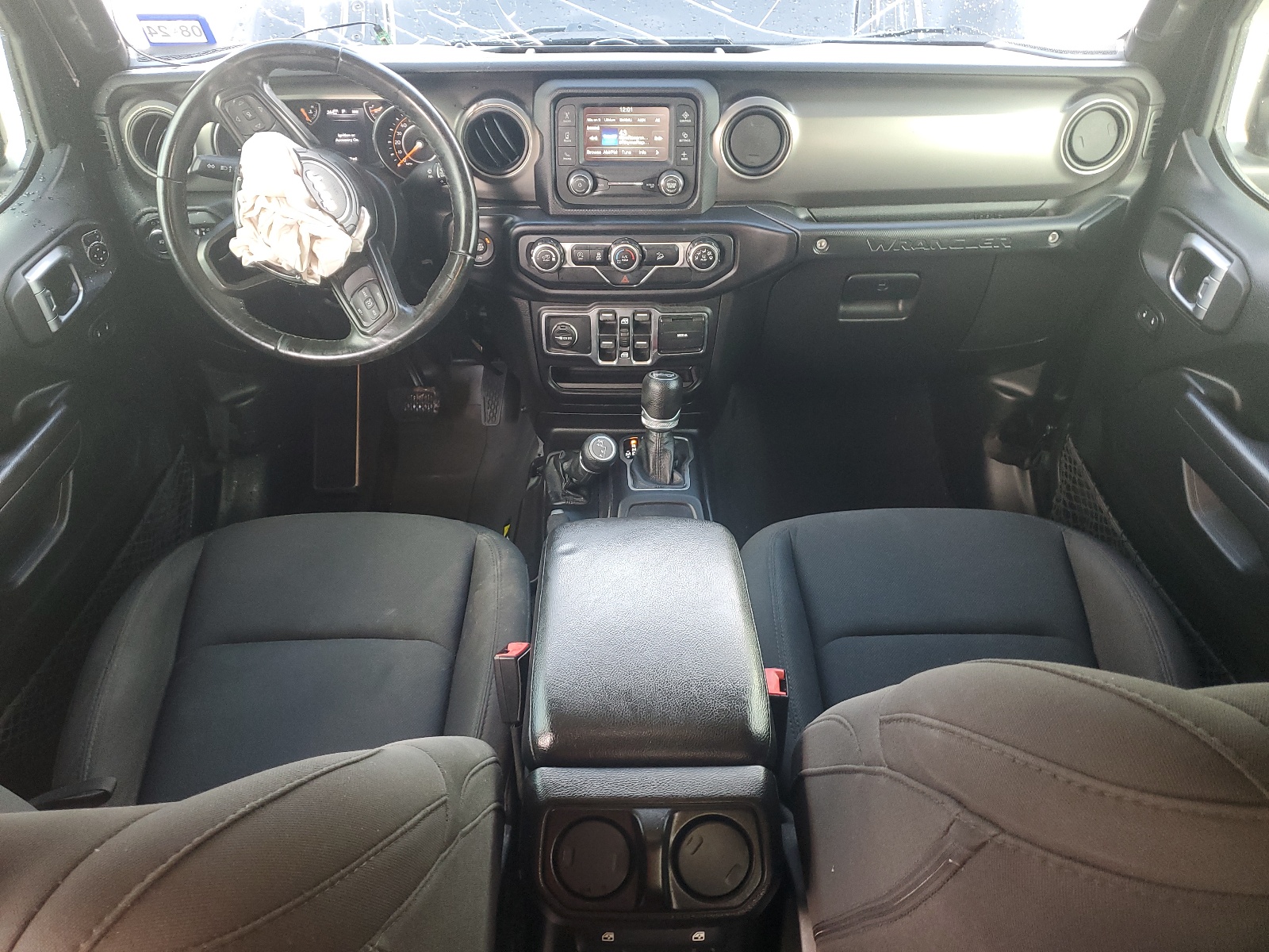 1C4HJXDG8KW678365 2019 Jeep Wrangler Unlimited Sport