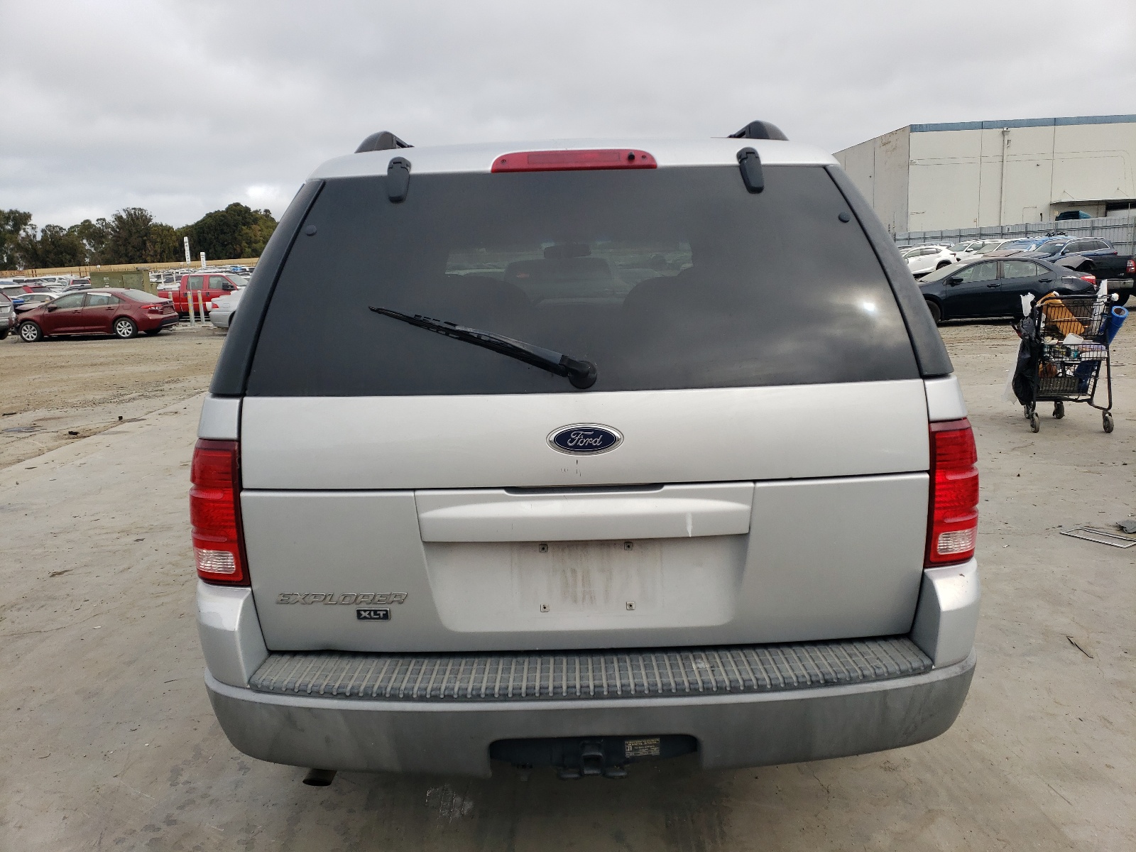 1FMZU73E32UB00967 2002 Ford Explorer Xlt