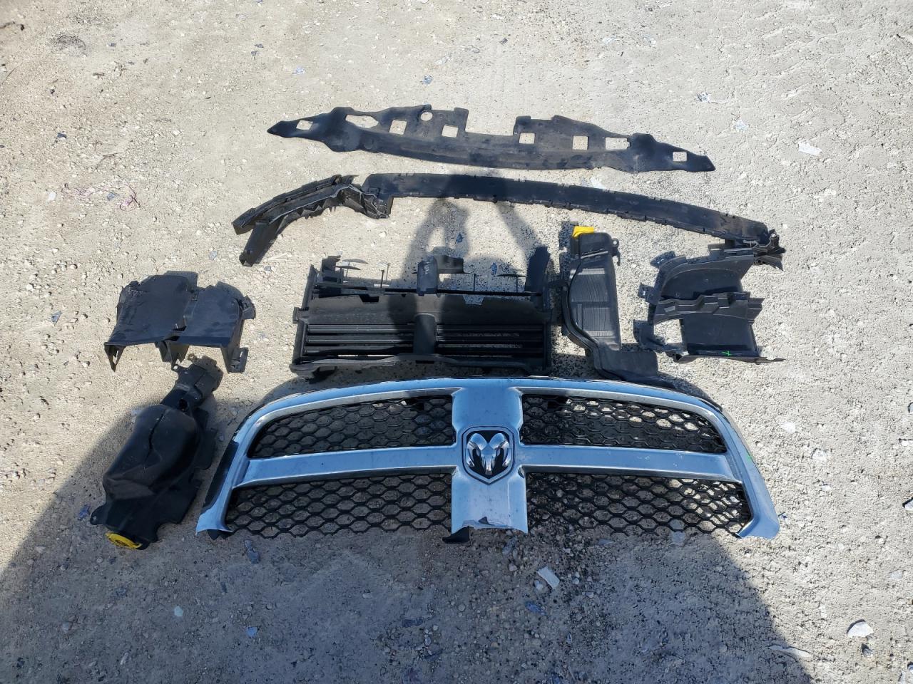 2020 Ram 1500 Classic Tradesman VIN: 3C6RR6KT0LG127927 Lot: 63113484