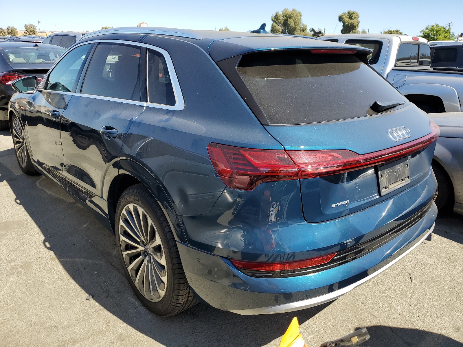 WA1VABGE0KB018872 2019 Audi E-Tron Prestige