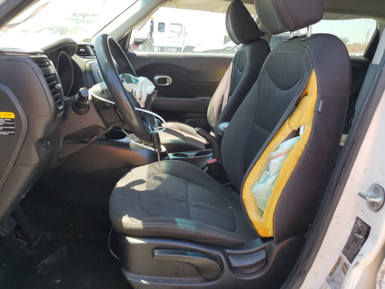 2016 Kia Soul VIN: KNDJN2A20G7273622 Lot: 61905834