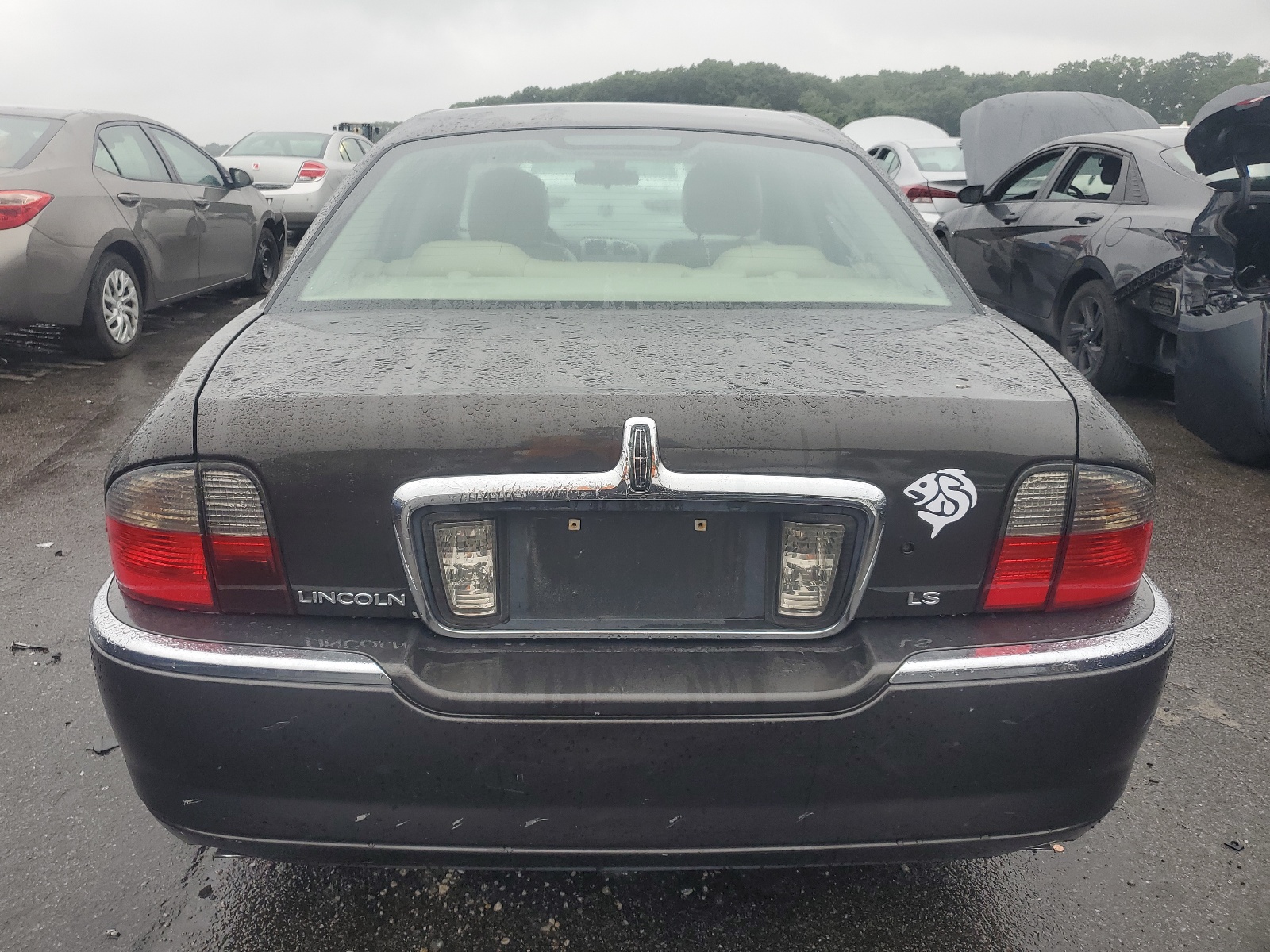 1LNHM86S25Y615961 2005 Lincoln Ls