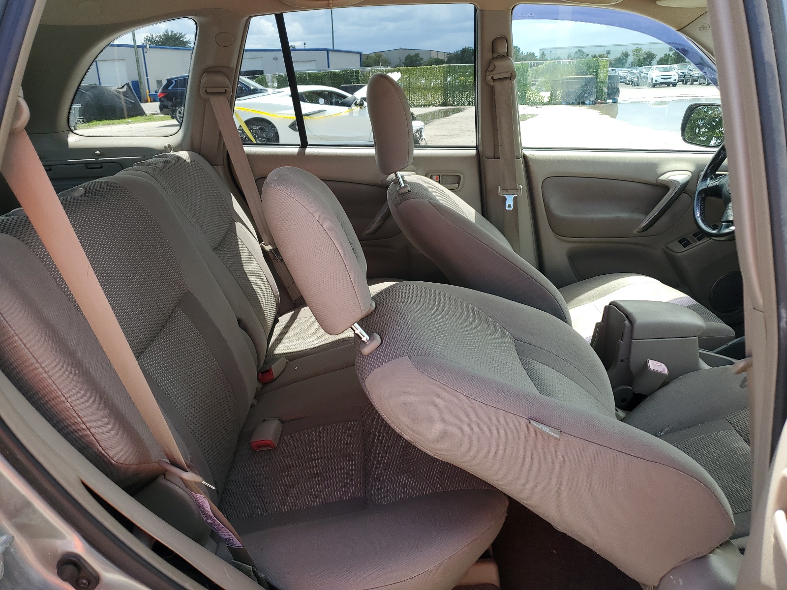 JTEHD20VX50057095 2005 Toyota Rav4