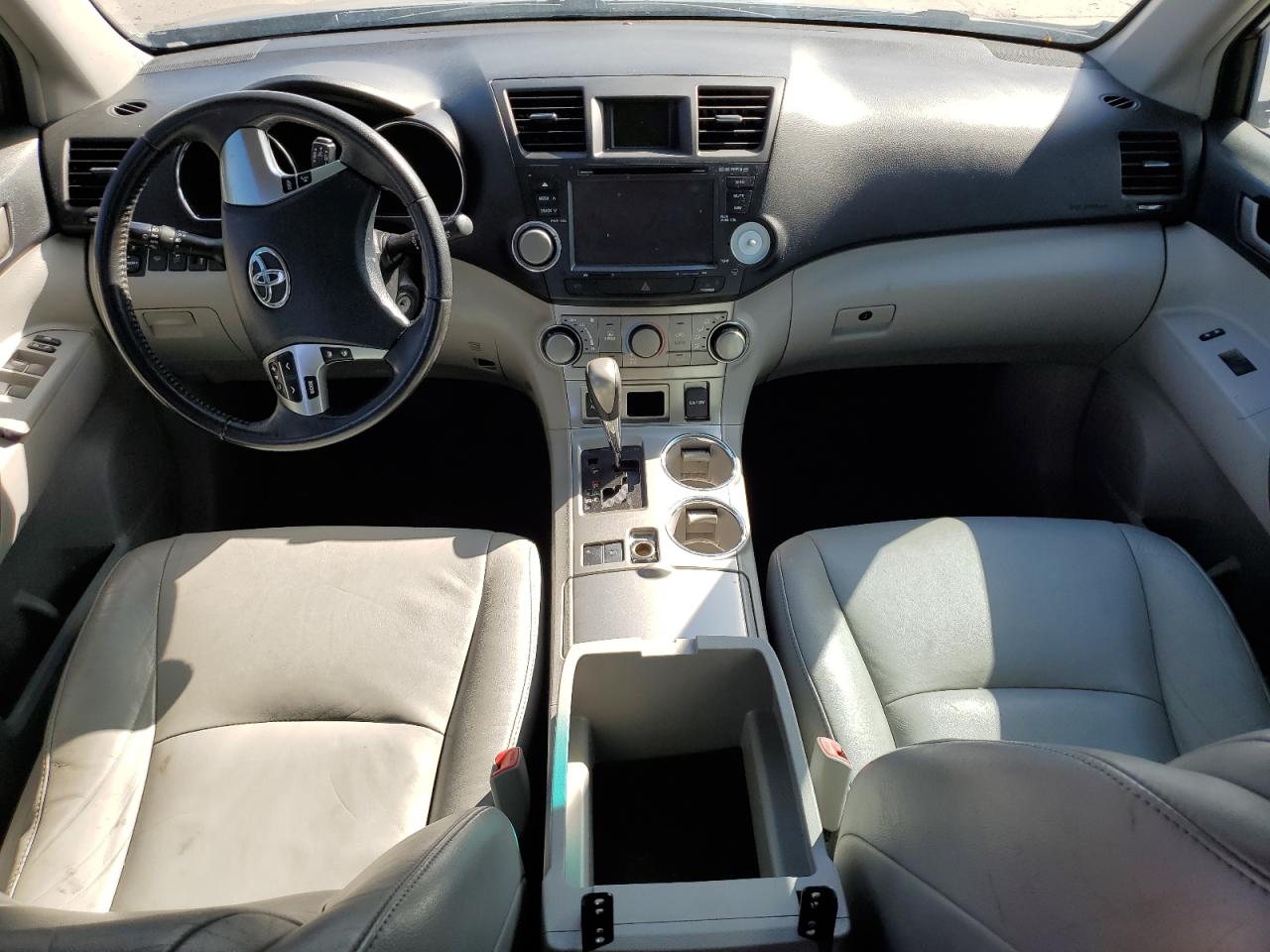 2011 Toyota Highlander Base VIN: 5TDZK3EHXBS049899 Lot: 66849474